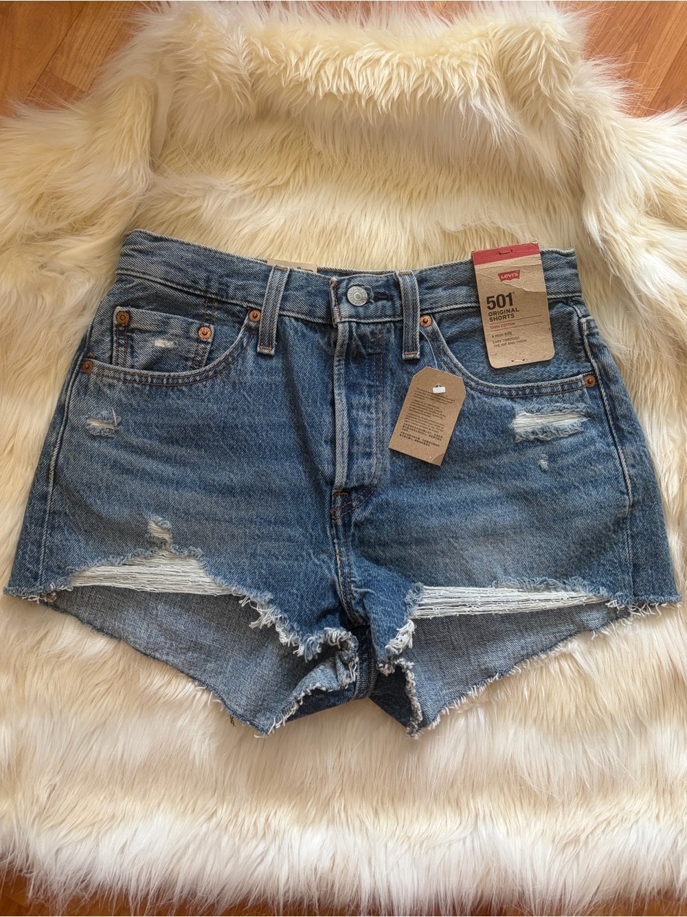 NWT Levi's Distressed High-Rise Denim Shorts